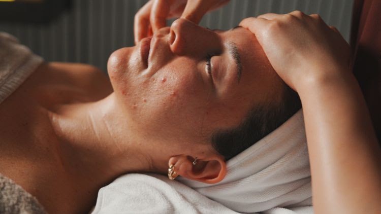 Clinical examination of acne-prone skin