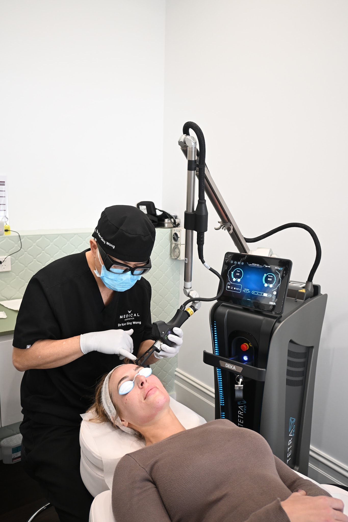 CO2 laser platform in the treatment room